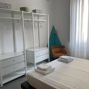  Appartamento Just Like In Bocconi Italia